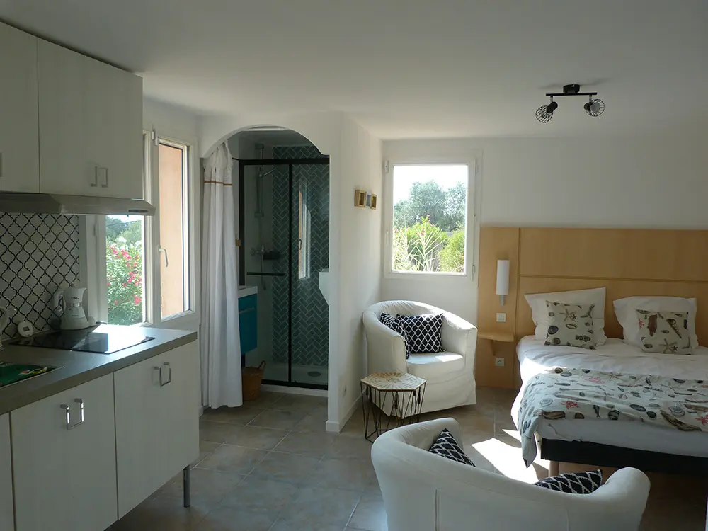 Our spacious 20m² accommodation with shower